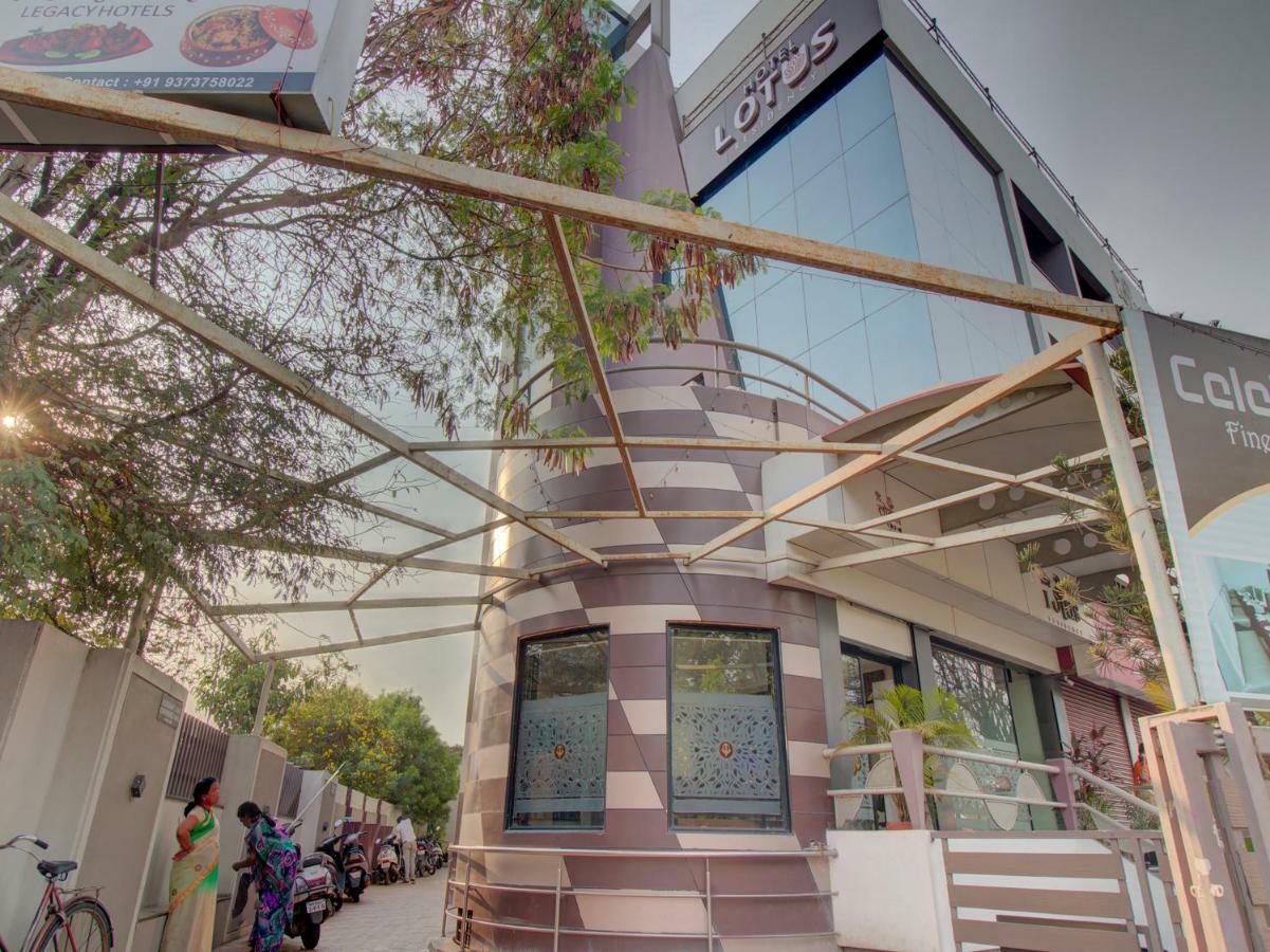 Oyo 35844 Hotel Lotus Residency Sāngli Buitenkant foto